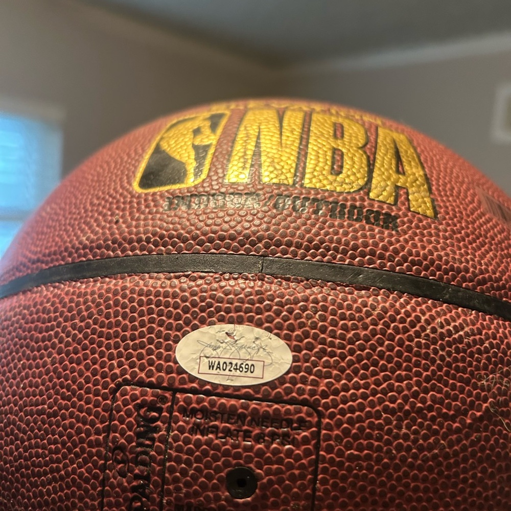 Hakeem Olajuwan & Clyde Drexler Signed